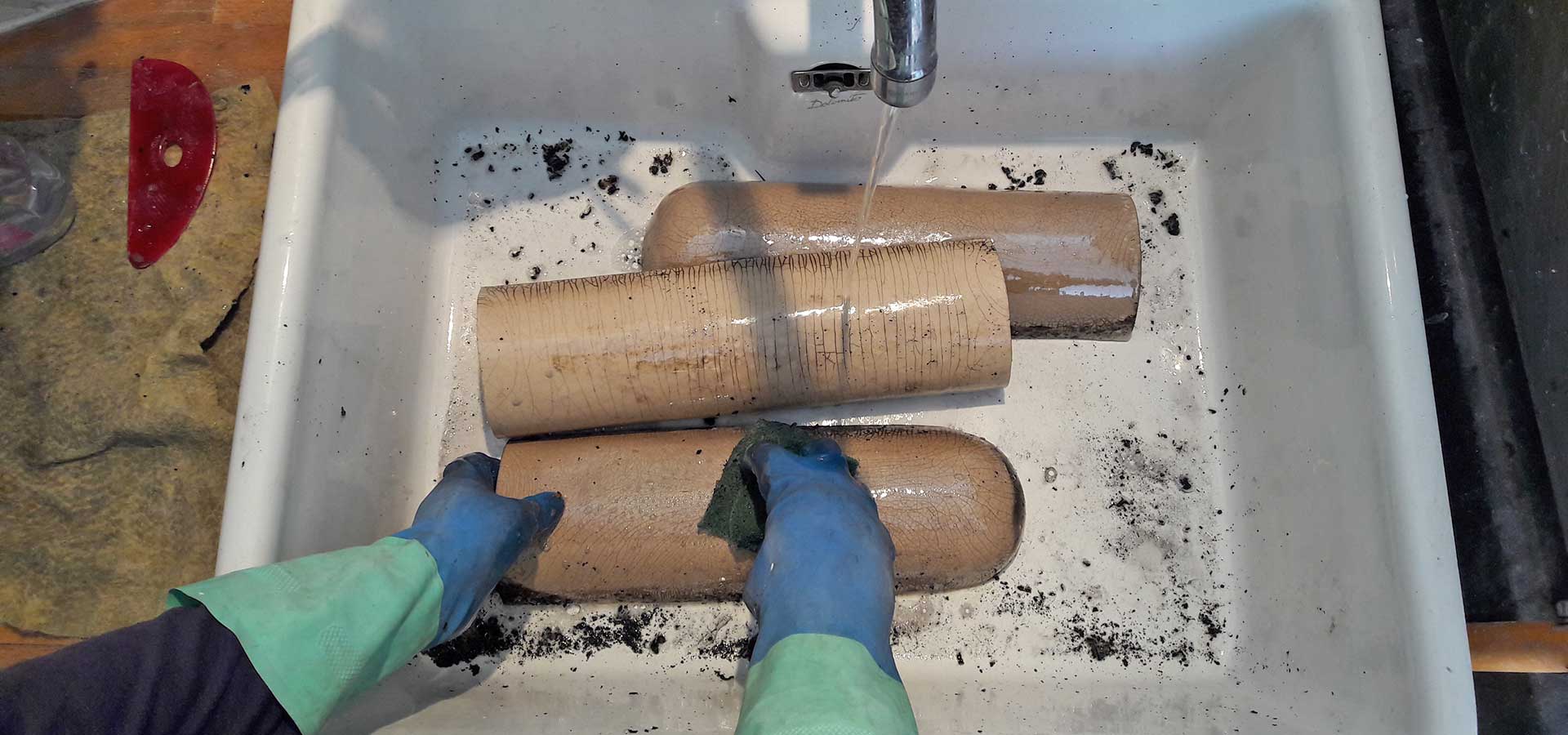 Raku Fabienne L'Hostis- Nettoyage des céramiques Raku